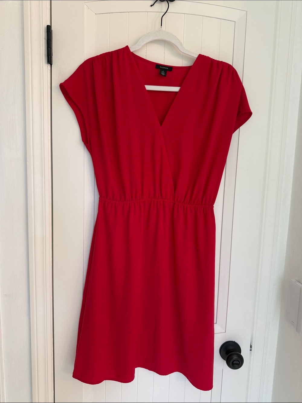 Halogen Red V-Neck Elastic Waist Midi Dress
